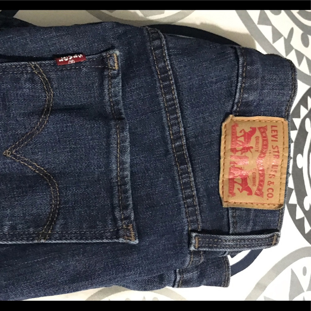 levi’s dark wash shorts